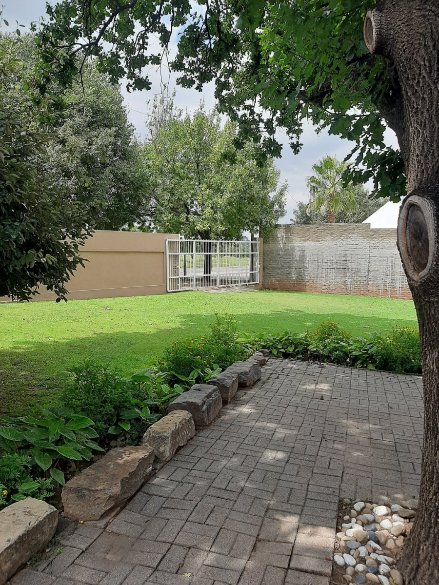 5 Bedroom Property for Sale in Jordania Free State